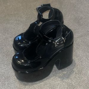 Maryjane demonia heels